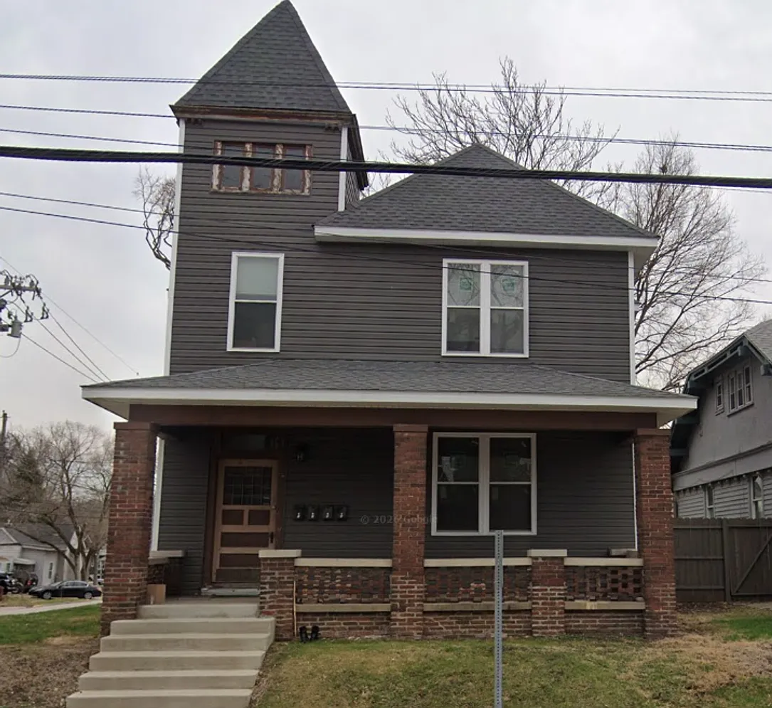 911 Union St — Photo 1