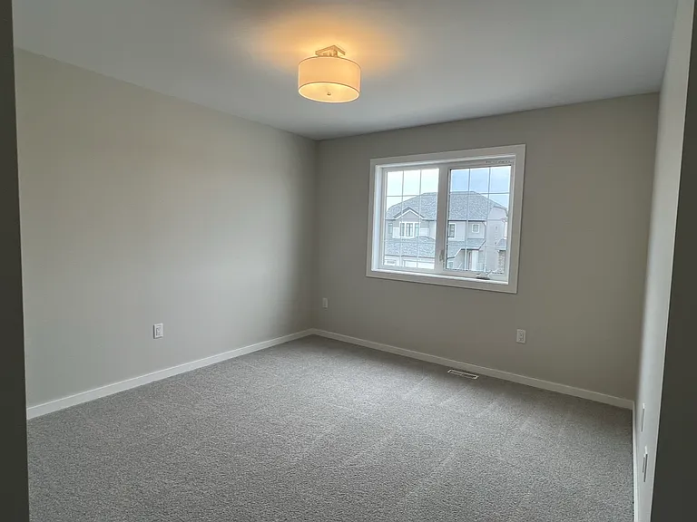 31 Ivy Row #31 — Photo 20