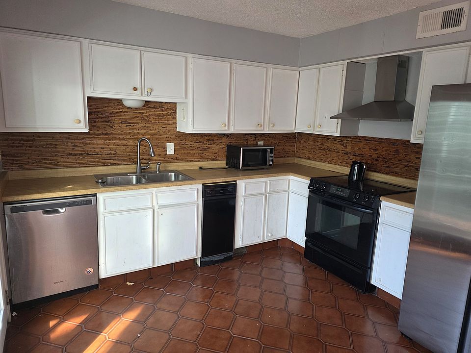1st image of 12520 Wellington Park Dr