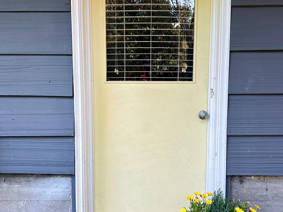 1st image of 11545 12th Ave NE