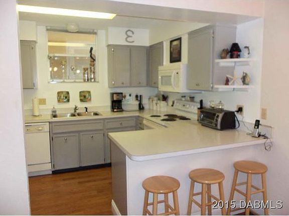 5th image of 325 Wilder Blvd APT A304