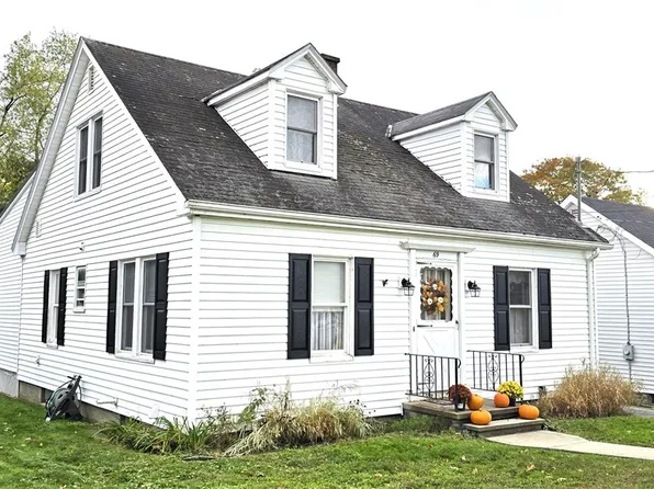 69 Herman Ave, Wellsville, NY 14895