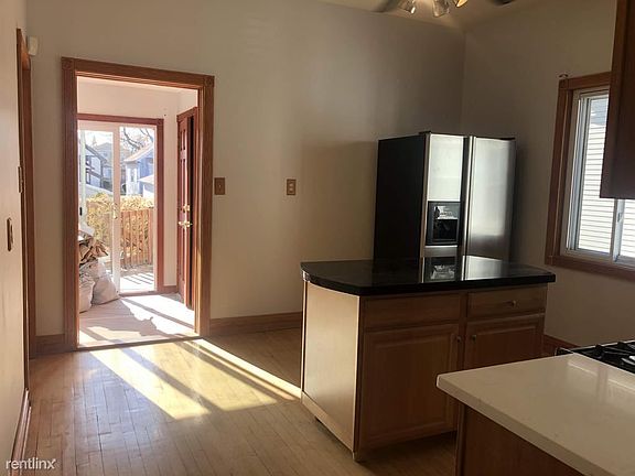 3rd image of 4821 W Grace St #1