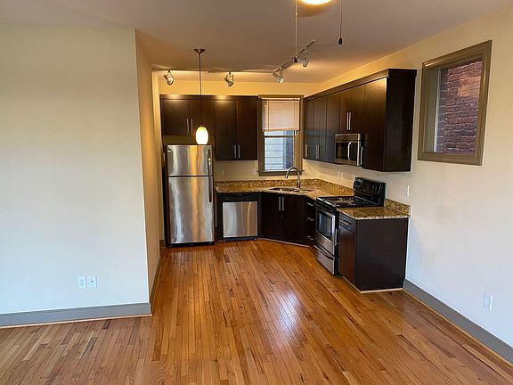5th image of 2620 & 2622 W Grace St #3B-2BA-1524SQFT