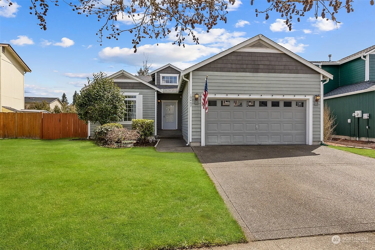 10407 Red Fern Court SE photo 1
