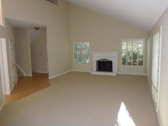 3rd image of 223 Paseo Bernal