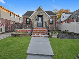 180-14 69th Ave #WH, Fresh Meadows, NY 11365