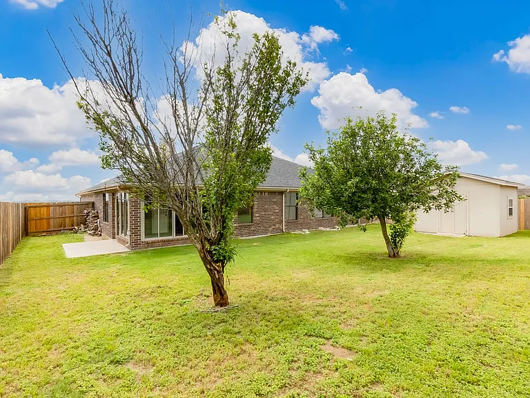 2405 Coy Dr — Photo 31
