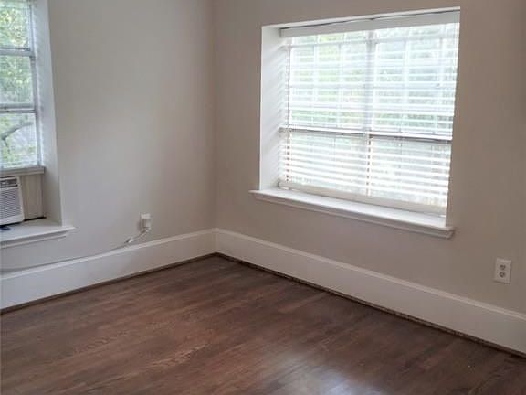 2nd image of 4036 Norhill Blvd #4