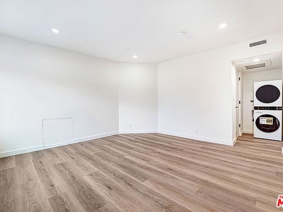 4th image of 16185 W Sunset Blvd APT 8