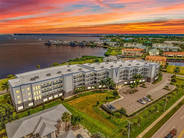 1425 PARK BEACH CIRCLE #124, PUNTA GORDA, FL 33950
