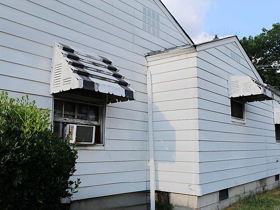 4th image of 2012 N Poplar St