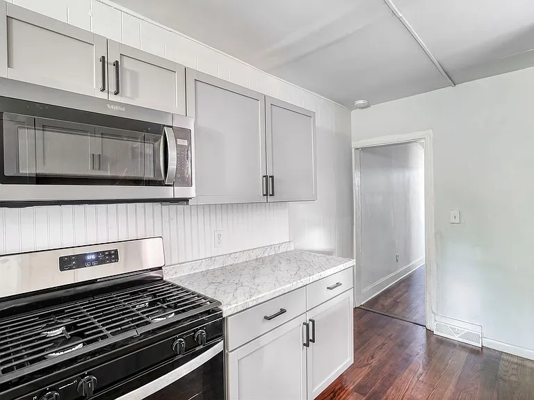 645 Camp St — Photo 7