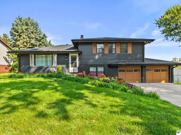 7522 Hartman Ave, Omaha, NE 68134