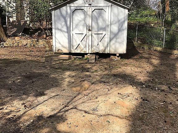 4th image of 1415 Blanche Dr