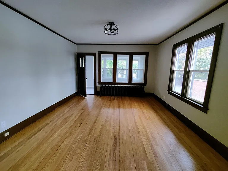 1594 Thomas Ave #2 — Photo 6