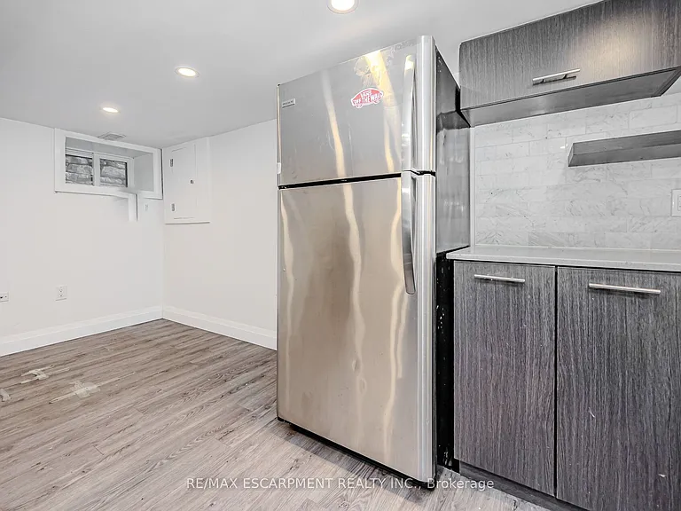 74 Cathcart St #1 — Photo 6