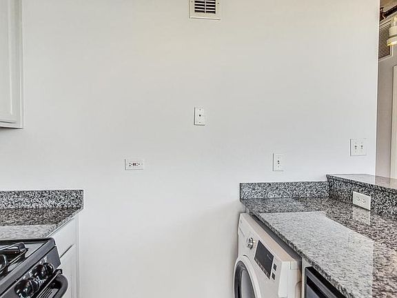 5th image of 1550 S Blue Island Ave Unit 715