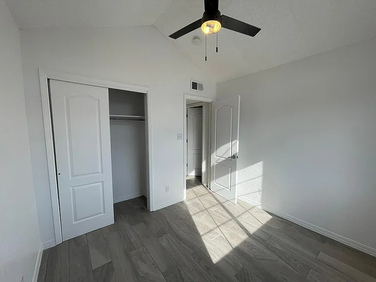 567 Kieffer Ln — Photo 12