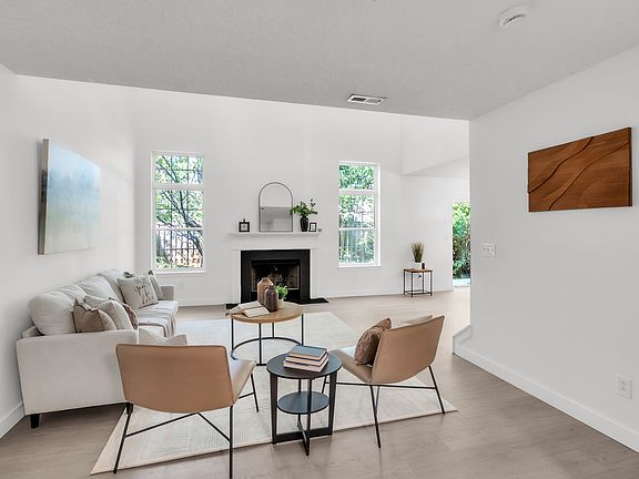 5th image of 1406 Bluff View Ct