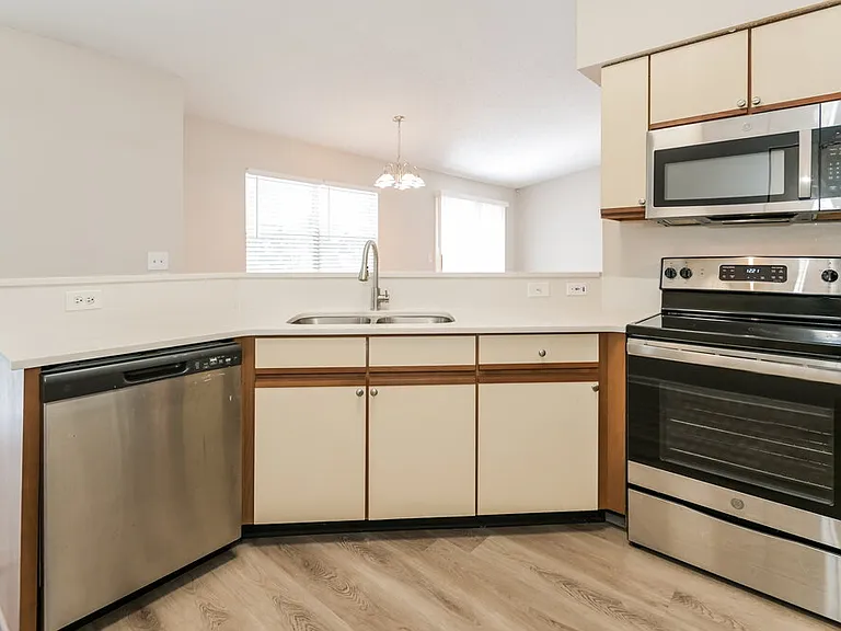 11846 Marabou Ct N — Photo 8