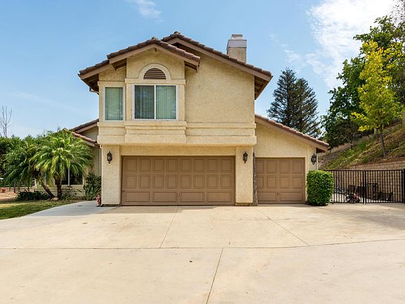 2nd image of 13463 Canyon Wood Ct