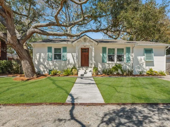 206 Freeman St, Mount Pleasant, SC 29464