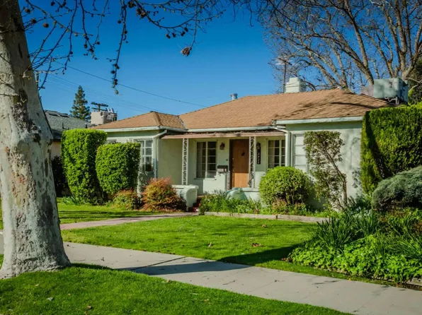 2423 N Thorne Ave, Fresno, CA 93704