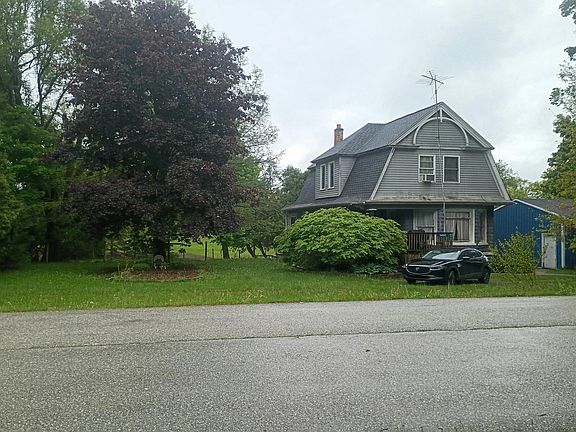 3rd image of 539 Garfield Rd