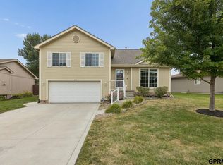 7409 Braun St, La Vista, NE 68128