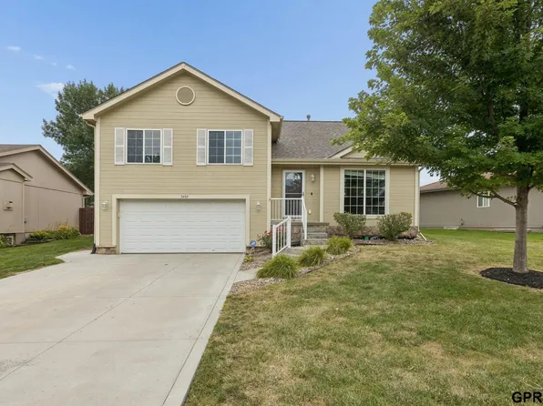7409 Braun St, La Vista, NE 68128