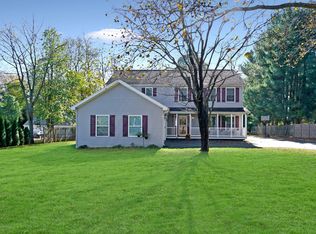 28 Apple Farm Rd, Red Bank, NJ 07701