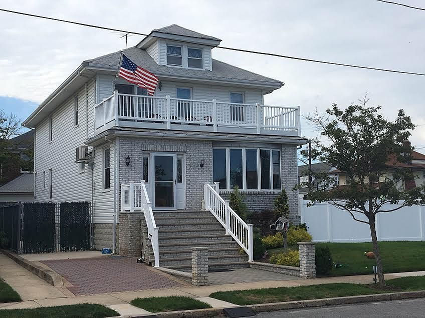 2nd image of 13704 Cronston Ave