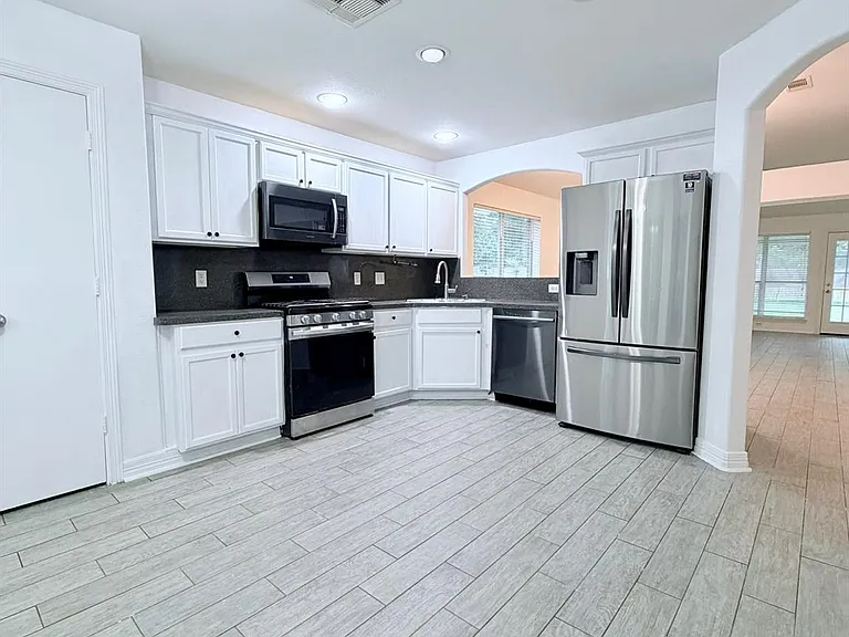 21604 Horseshoe Dr — Photo 6