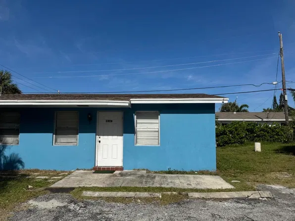 1976 Windsor Dr, North Palm Beach, FL 33408