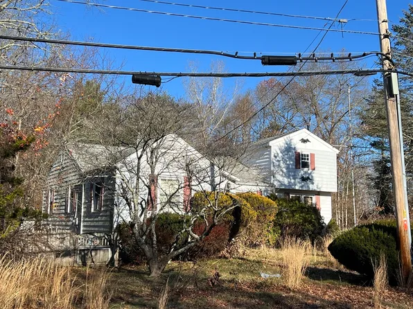 785 Tarkiln Hill Rd, New Bedford, MA 02745