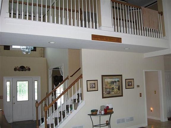 4th image of 1389 Meadow Springs Dr