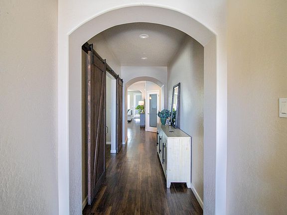 4th image of 1291 Chelsea Way