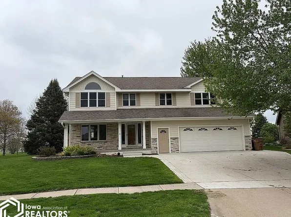 1001 SW Maplewood Dr, Grimes, IA 50111