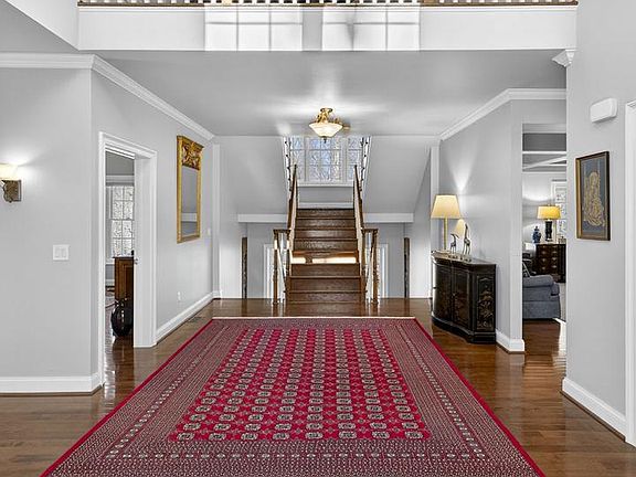 4th image of 8485 Rogues Rd