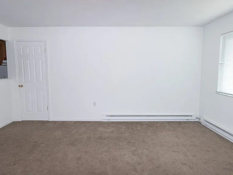 2209 Oakwood Dr — Photo 6