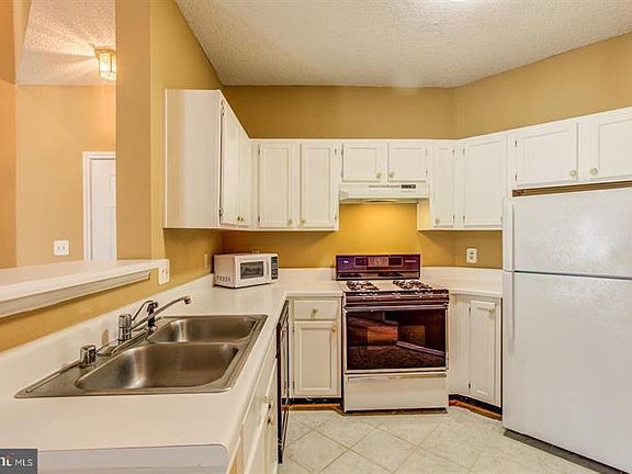 2nd image of 4408 Helmsford Ln APT 304