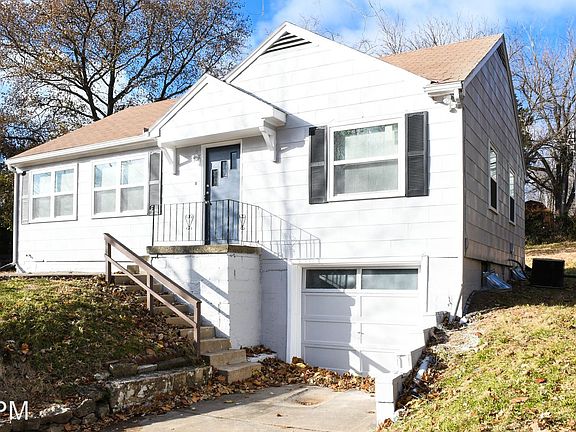 3rd image of 6636 Flora Cir