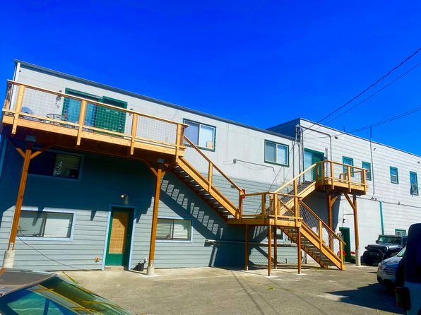 1030 Lawrence St APT 8