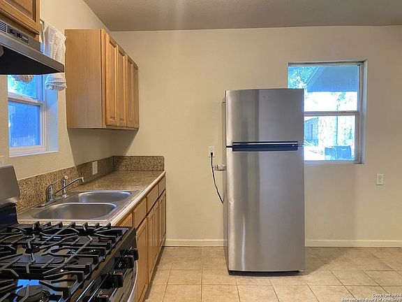 3rd image of 270 Natalen Ave Suite 3
