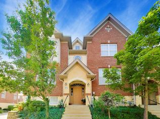 213 River Front Dr #213, Mount Prospect, IL 60056