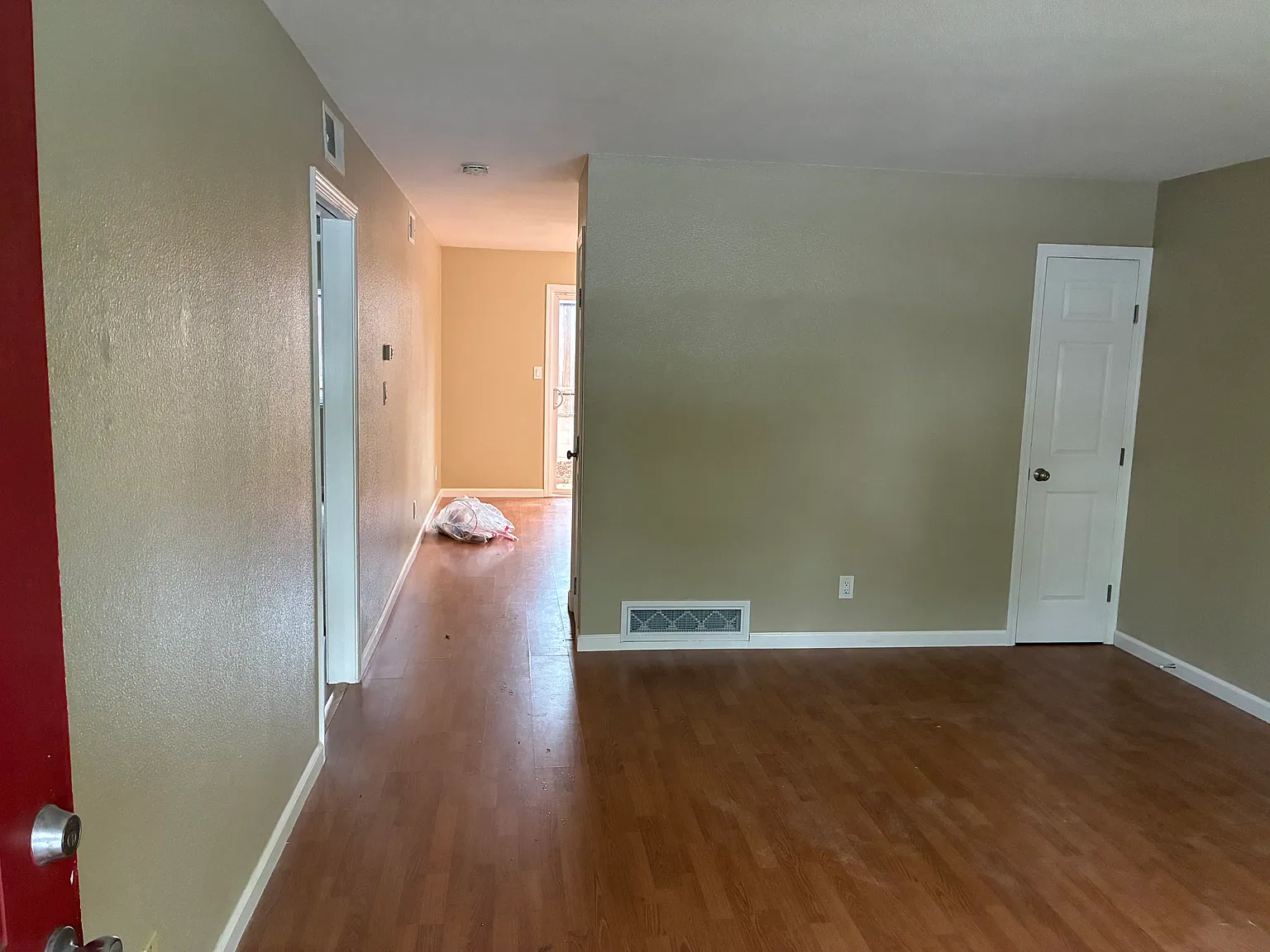 2 bed, 800 sqft, $1,695 — Photo 4