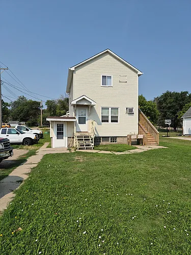 208 S 11th St Photo 1