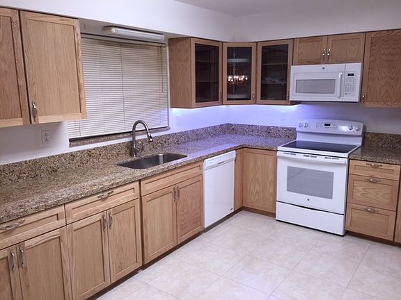 2nd image of 1301 SE 7th Ave