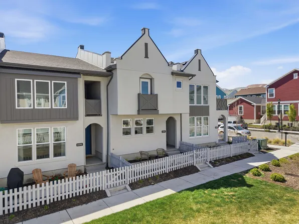 11591 S Dorian Dr W, South Jordan, UT 84009